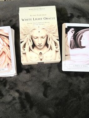 White Light Oracle Deck — 44 White Oracle Cards